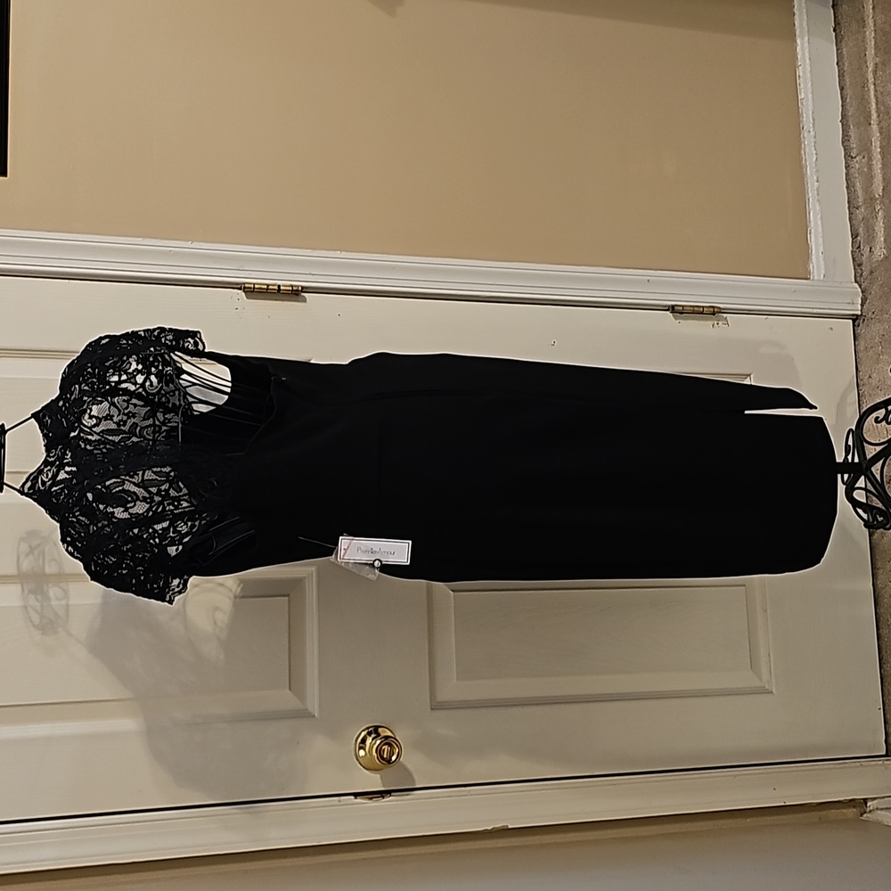 Dress - Picture 4 of 7